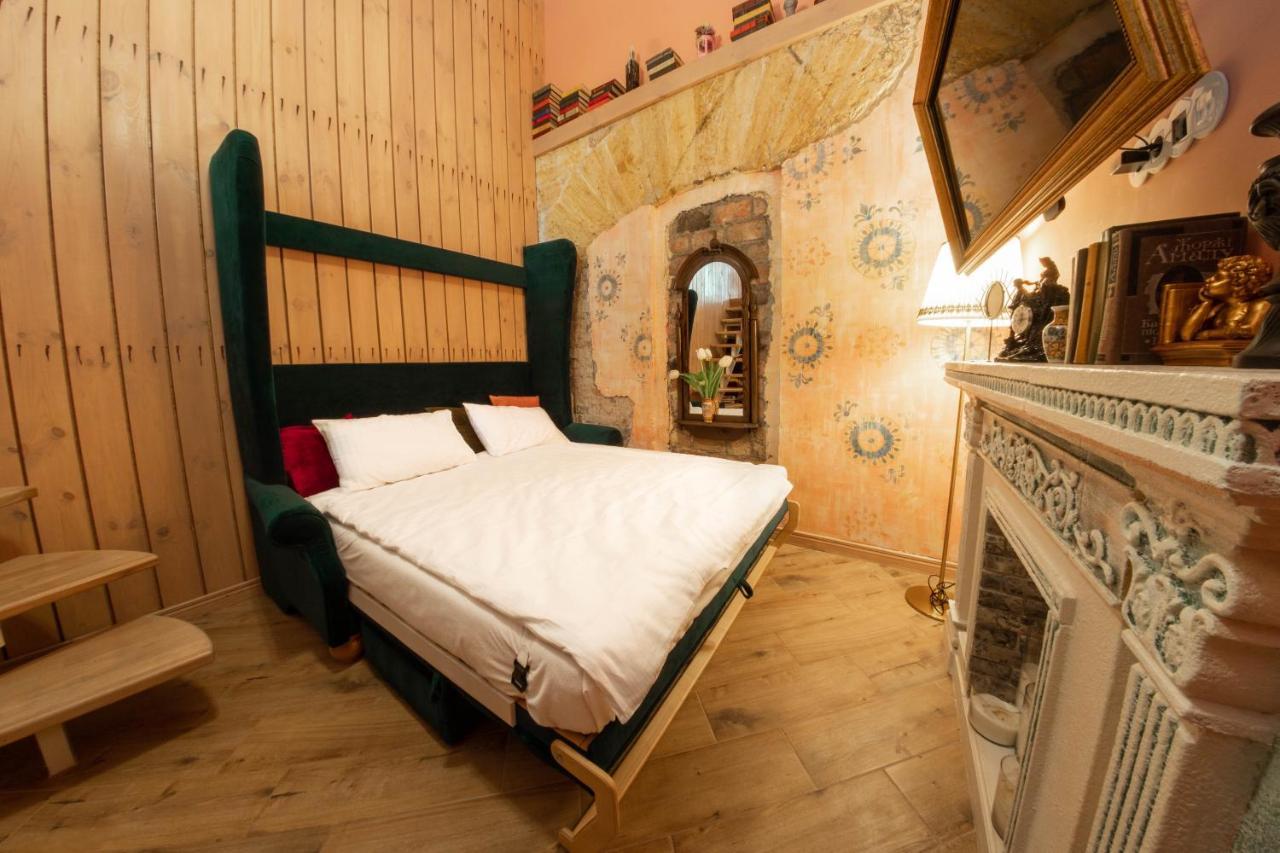 Трирівневий Лофт Із Спальнею-Укриттям Self Check-In 247 โอเดสซา ภายนอก รูปภาพ